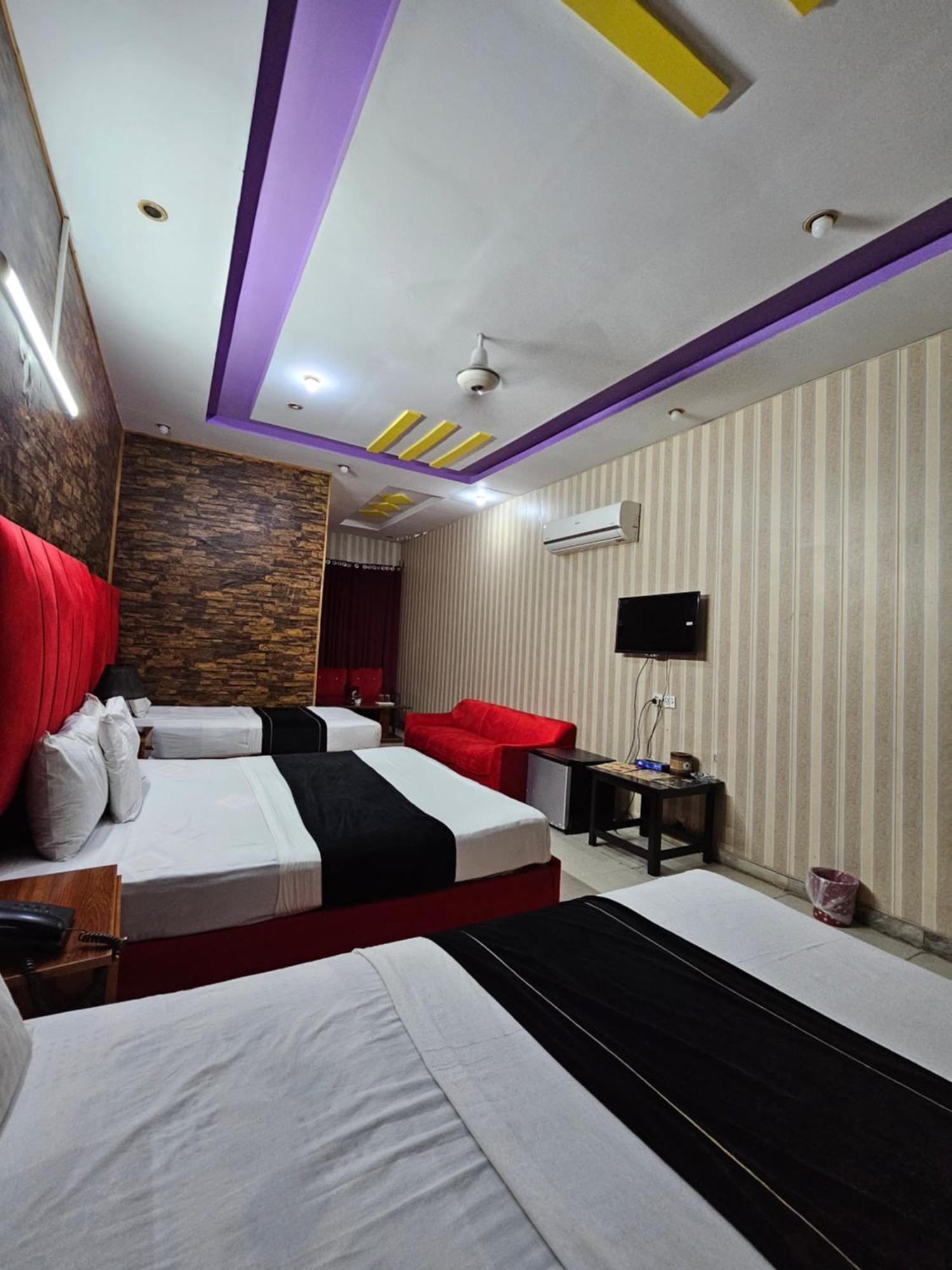 Hotel Tulip Inn, Gulberg Лахор Номер фото