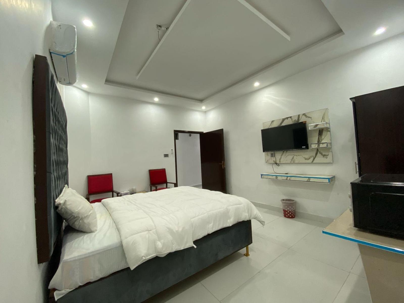 Hotel Tulip Inn, Gulberg Лахор Экстерьер фото