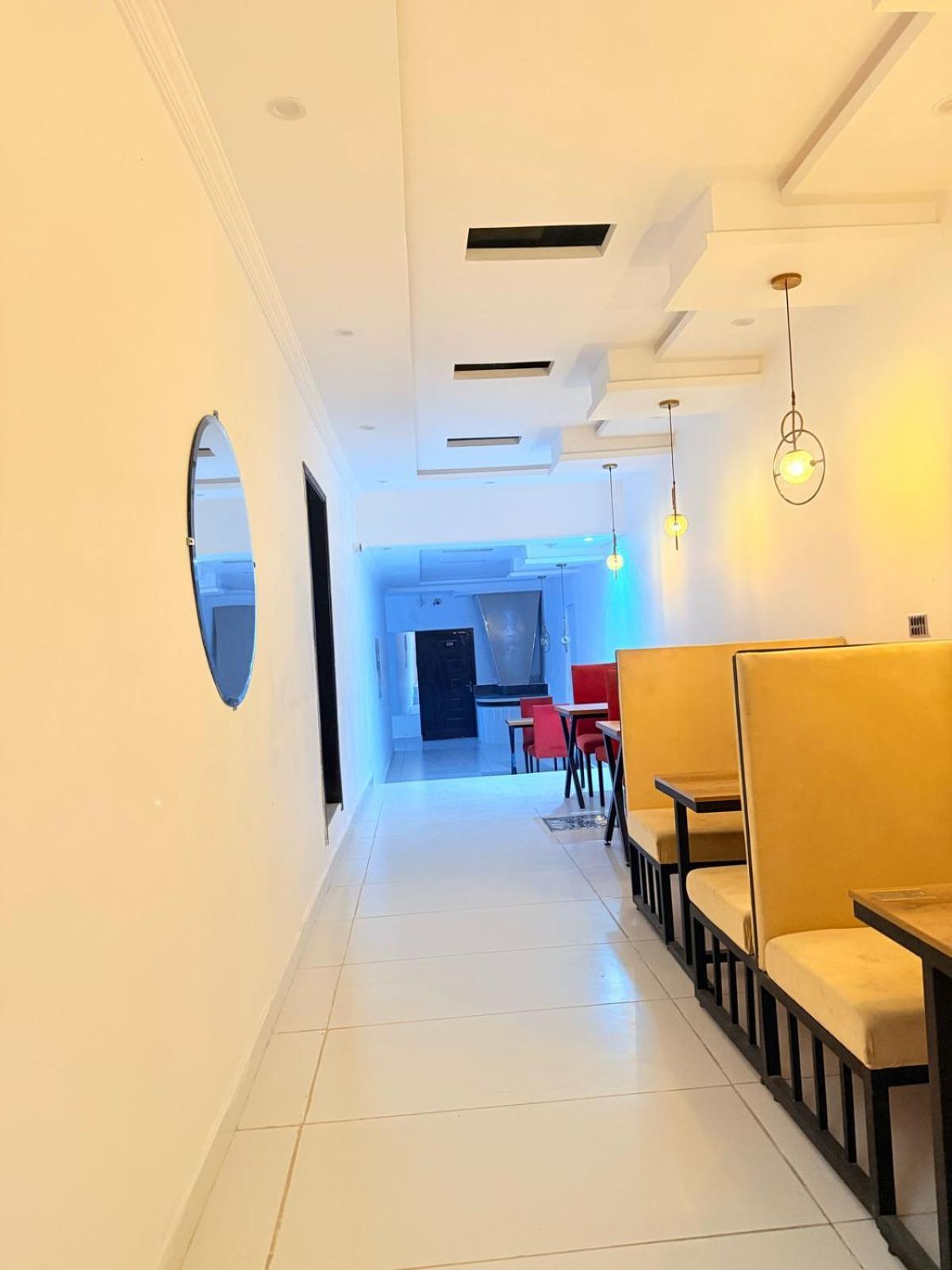 Hotel Tulip Inn, Gulberg Лахор Экстерьер фото